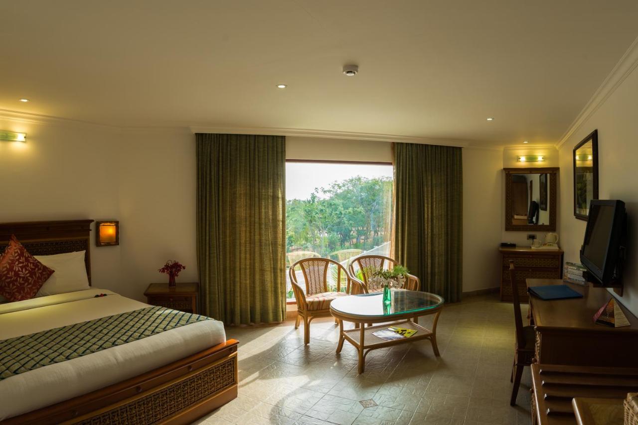 Chariot Beach Resort Mahabalipuram Exterior photo