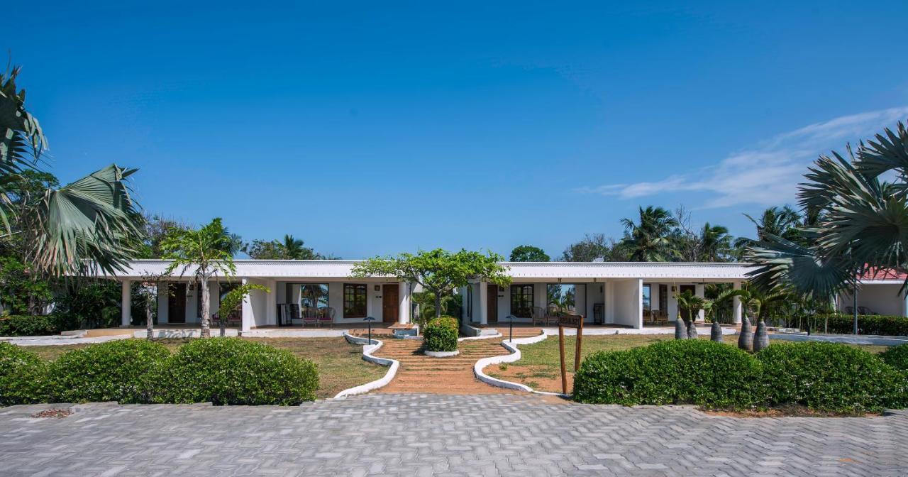 Chariot Beach Resort Mahabalipuram Exterior photo