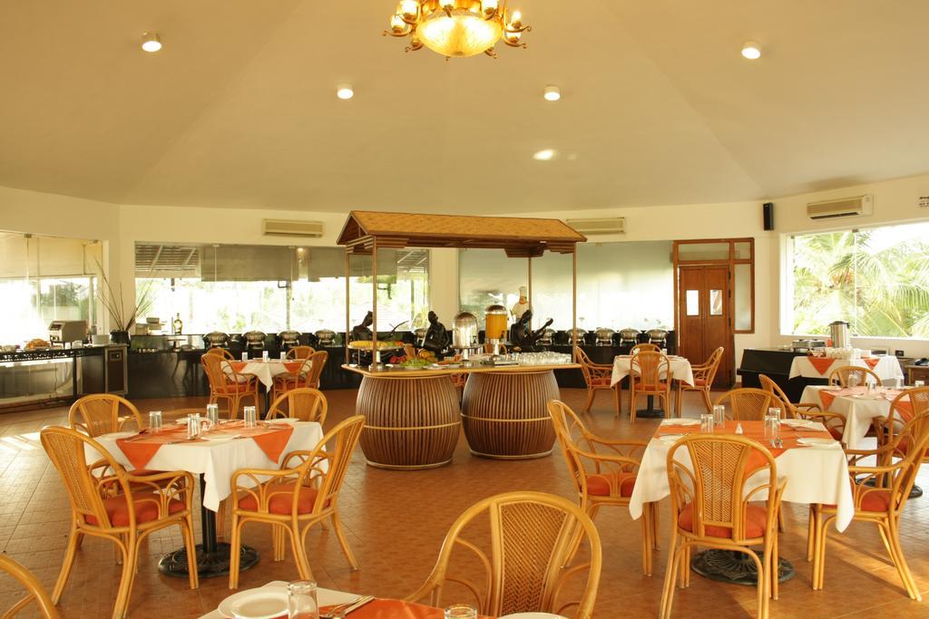 Chariot Beach Resort Mahabalipuram Exterior photo