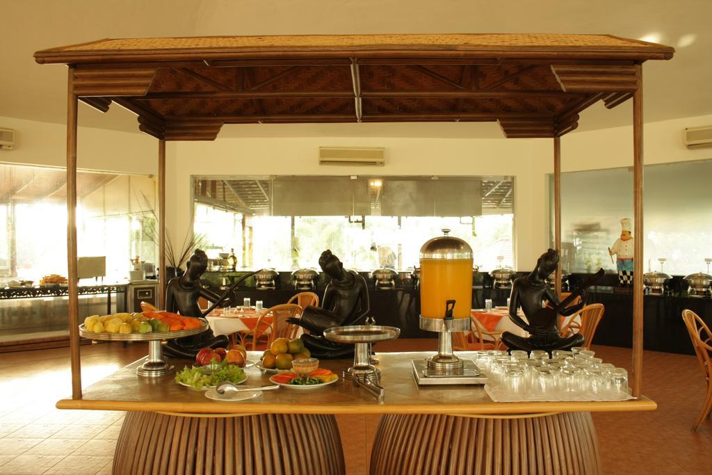 Chariot Beach Resort Mahabalipuram Exterior photo