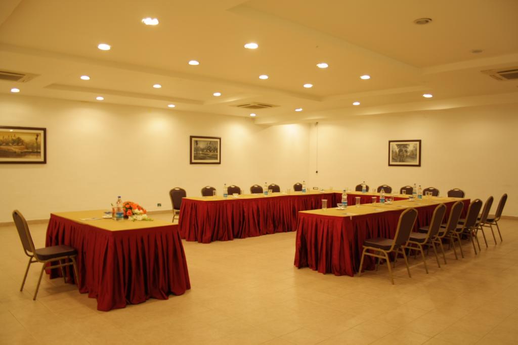 Chariot Beach Resort Mahabalipuram Exterior photo