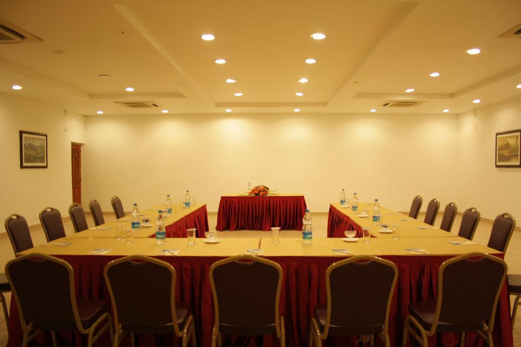 Chariot Beach Resort Mahabalipuram Exterior photo