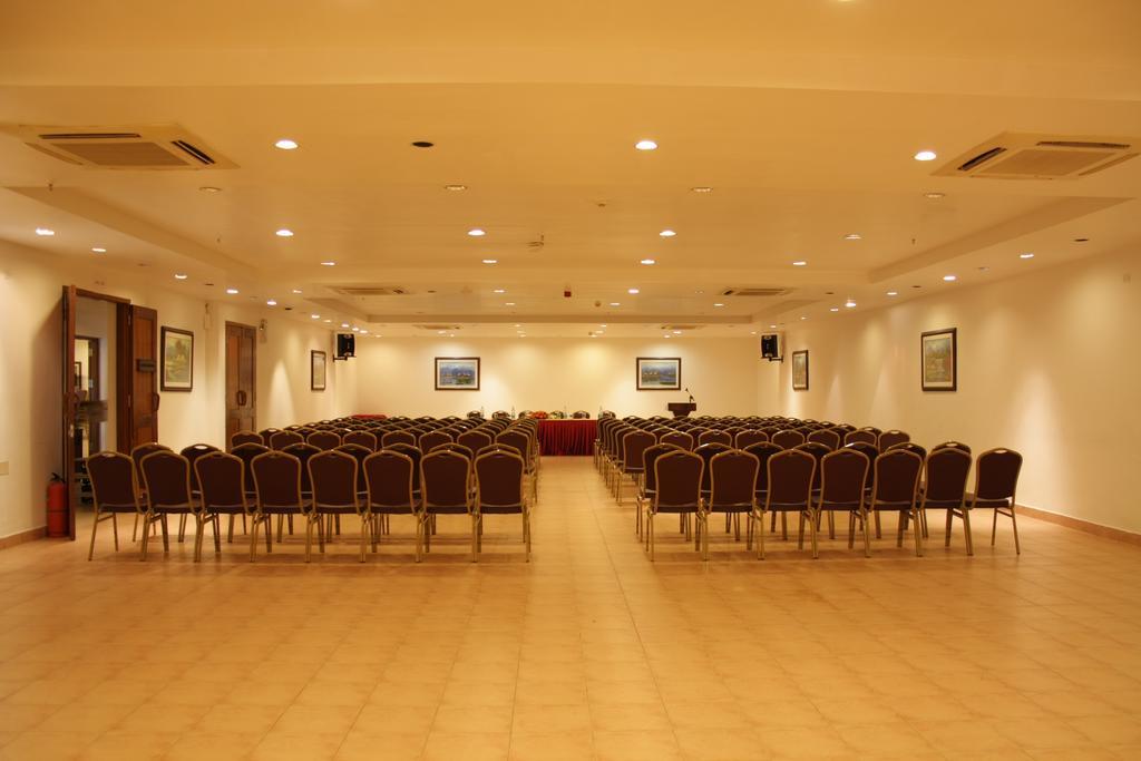 Chariot Beach Resort Mahabalipuram Exterior photo