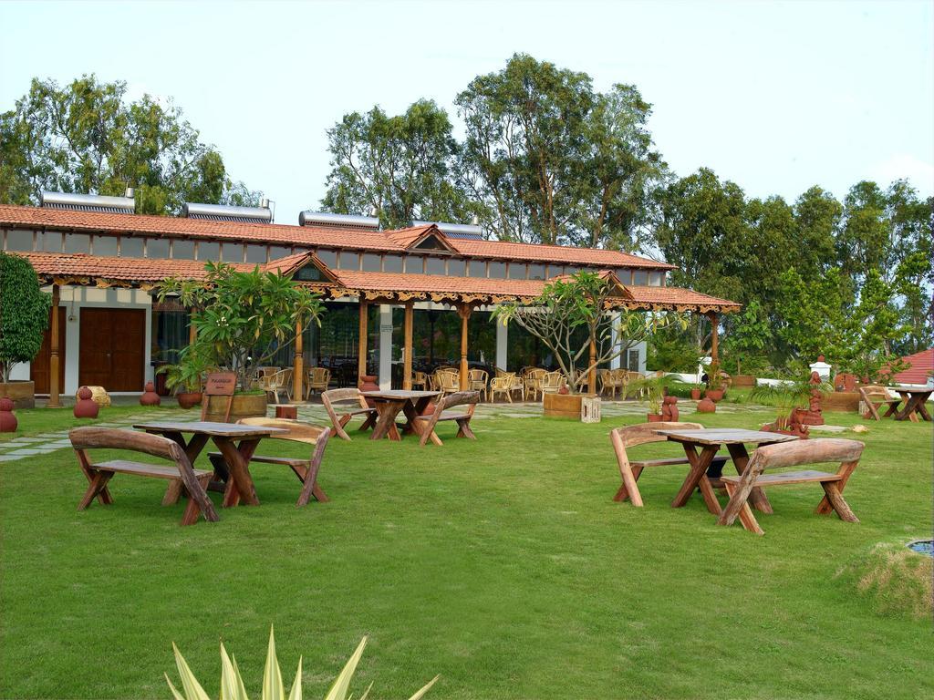 Chariot Beach Resort Mahabalipuram Exterior photo