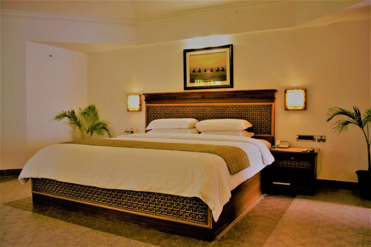 Chariot Beach Resort Mahabalipuram Exterior photo
